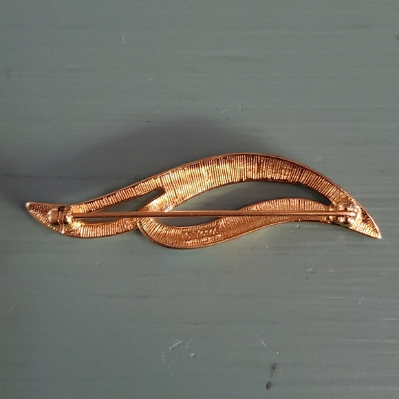 Vintage Monet Brooch - Picture 4 of 5